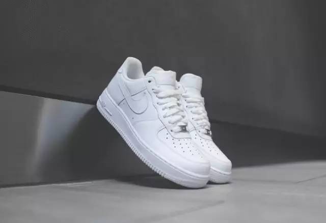 【爆款】鞋柜必备,af1低帮纯白!nike air force 1 low