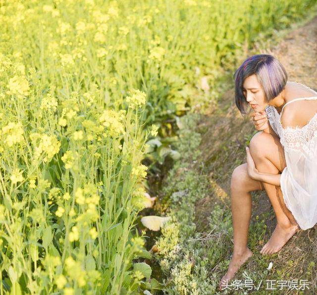 性感气质模特刀歌 2017春天油菜花写真