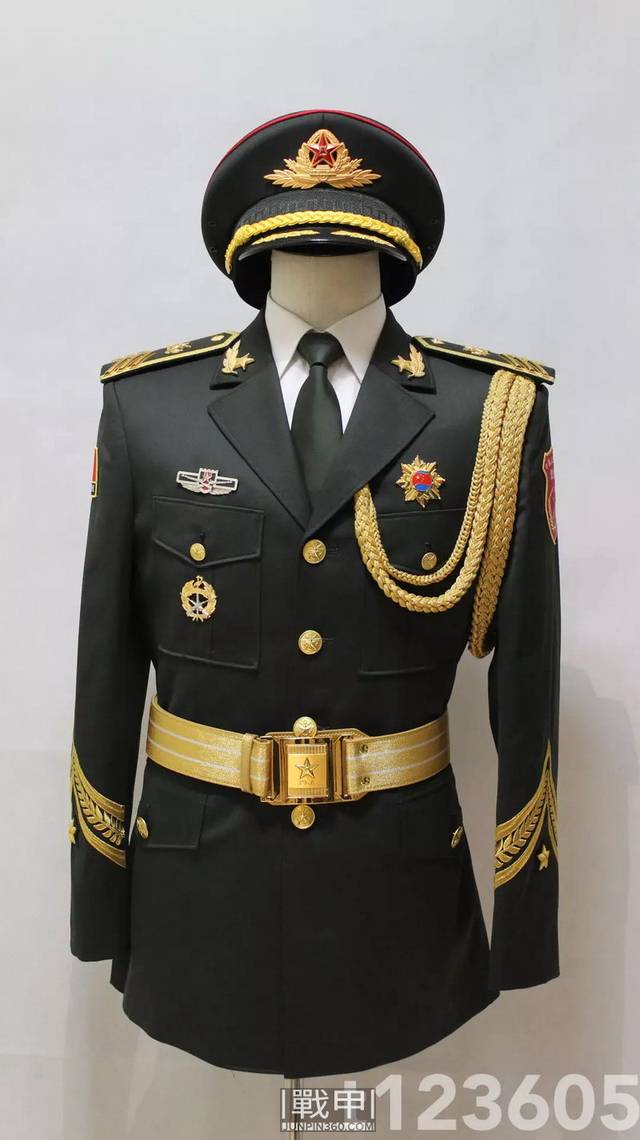 大国仪仗——中国人民解放军三军仪仗队礼服