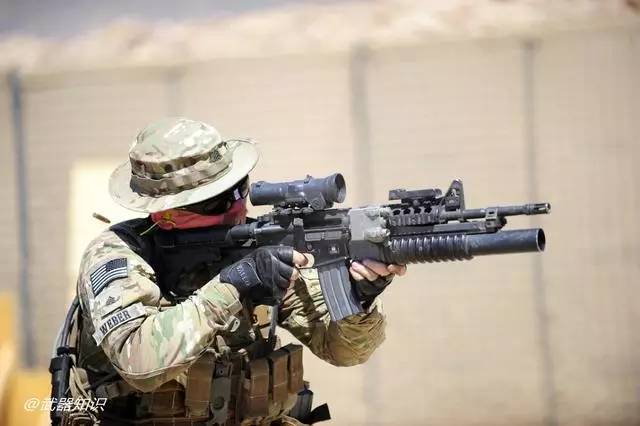 国民警卫队士兵练习m4卡宾枪射击国民警卫队士兵练习m4卡宾枪射击国民