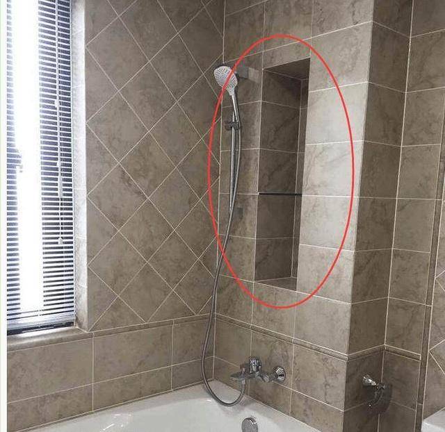 另外壁龛在卫生间装修的时候用处也很大,比如浴缸,淋浴房的地方装修个