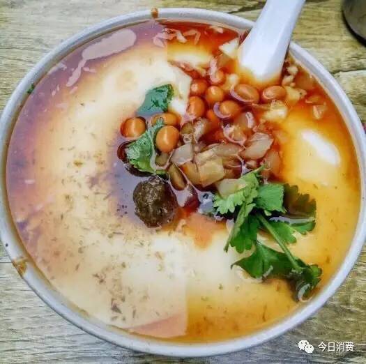 鸡汤笼蒸豆腐脑