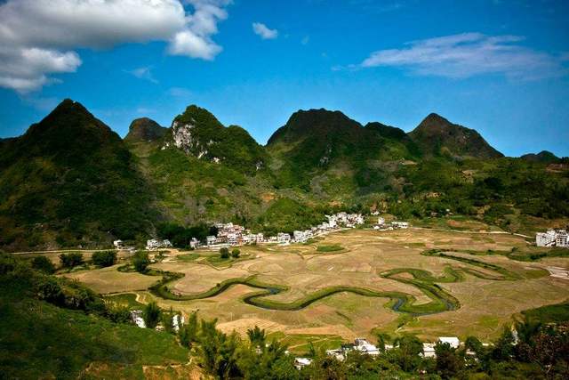 巴马盘阳河风景区