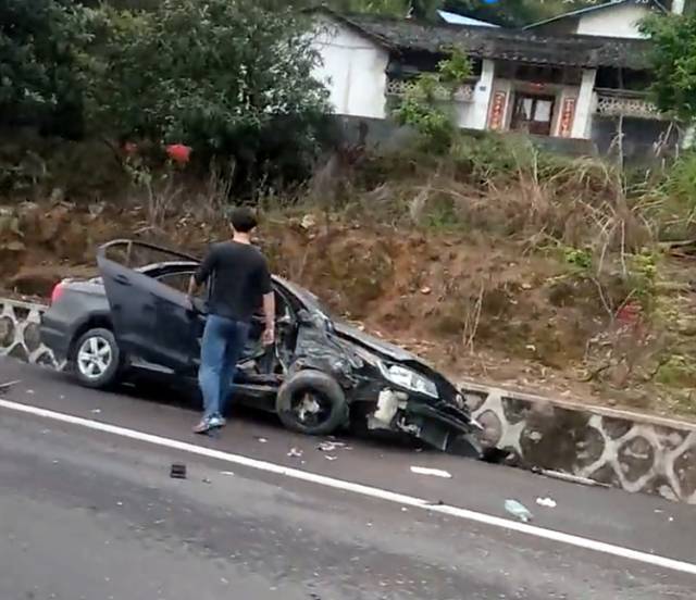 大埔近日发生多起交通事故|今晨洲瑞一小车冲到路沟