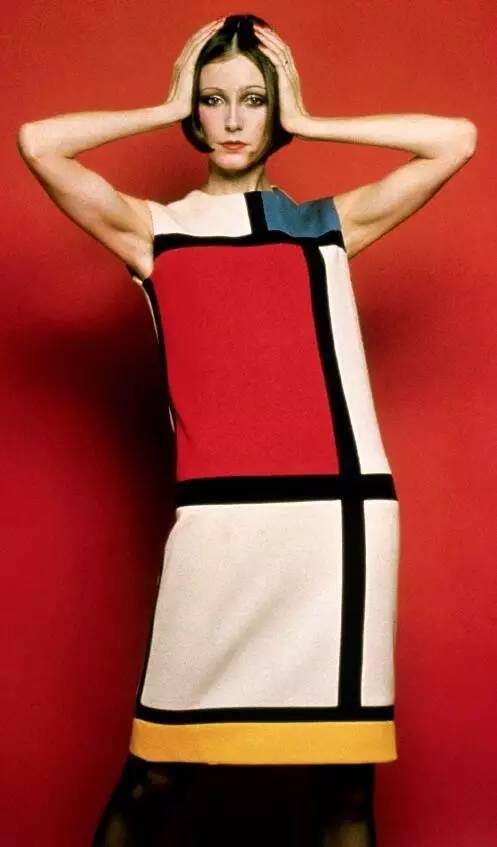 伊夫·圣·罗兰1965年发表的时装系列的灵感便是来自风格派的代表人物
