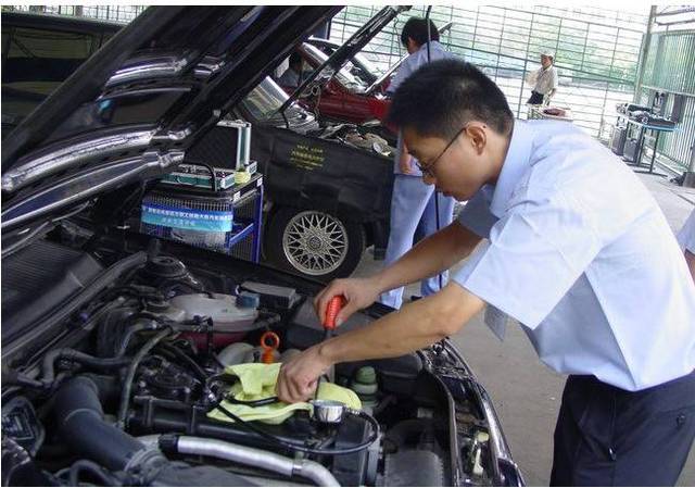 小白用车建议:大家最好对自己爱车的故障问题有一定的了解,掌握一些