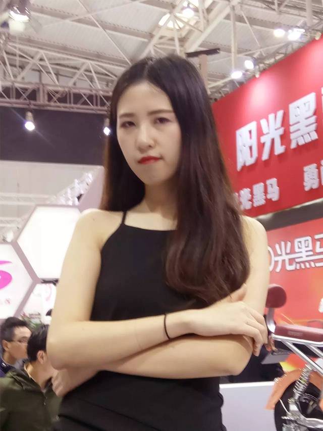 天津展会上的美女们