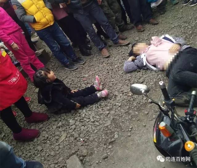 筠连巡司镇三环路发生了一起车祸,导致一名女性死亡!