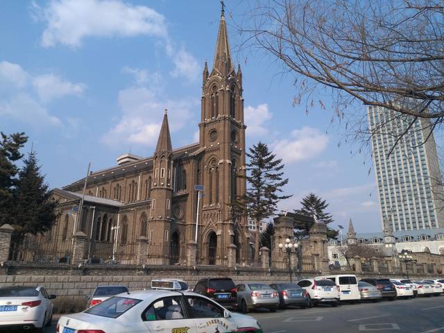 唯美的吉林市天主教堂 神圣浪漫的哥特式建筑