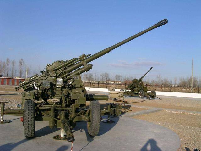 中国老旧高射炮在伊朗被当做宝?能把b52轰成两截难怪受欢迎