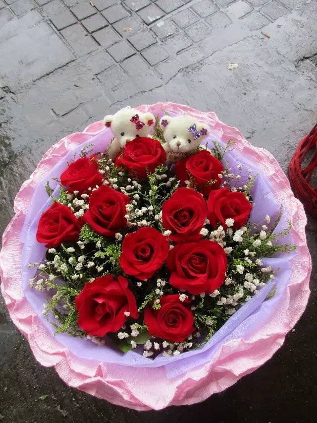 送11朵红玫瑰花代表什么