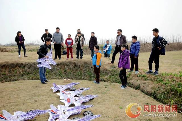 凤阳:小学生自制一批航模飞机上天了