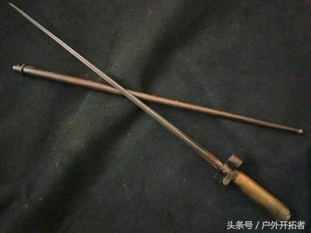 热兵器时代下的军刀,"三棱军刺"是最后一款的缩小版?