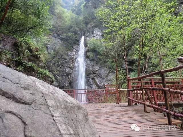 积石民俗博物馆-县城住宿-次日早餐后大山庄峡-大墩峡(午餐)-返回