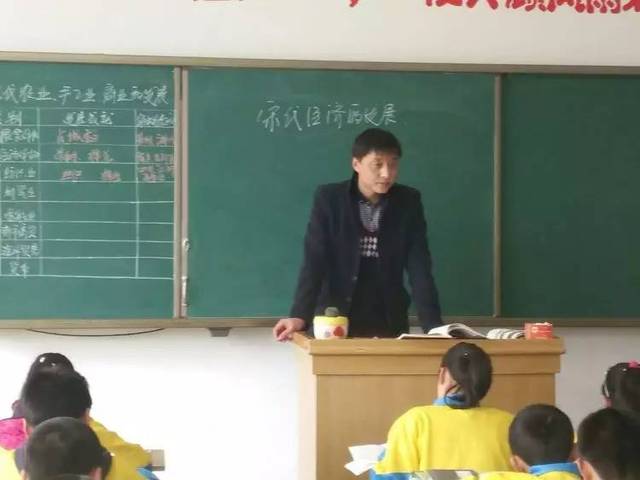 旬邑中学初中部达人教师――李小龙