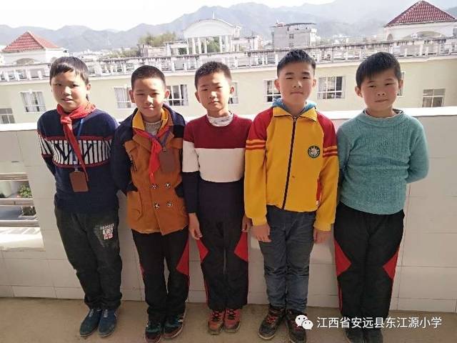 东江源小学"文明礼仪生"新鲜出炉啦