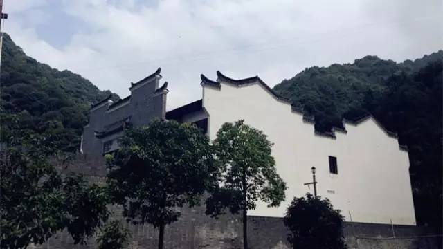 乌米饭等特色饮食 9 去过三清山,不算什么 去过三清山脚下的这个畲族