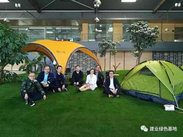 户外房车露营基地项目即将亮相鄢陵建业绿色基地!