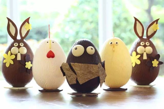 复活节真正流行的是兔状和蛋状的巧克力