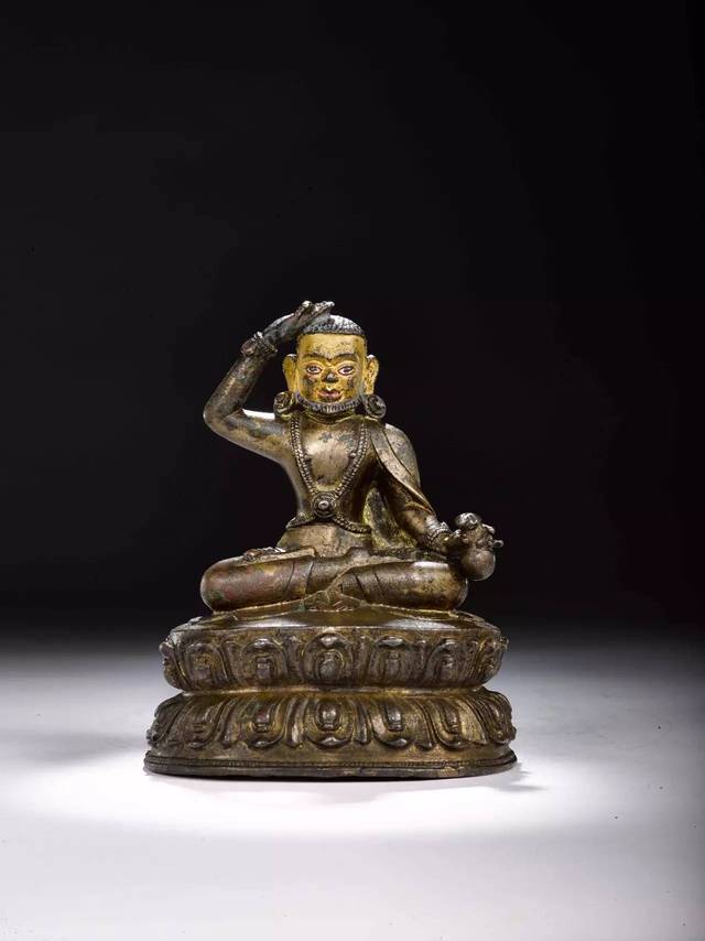 5cm 此件灌顶壶,是藏传佛教醍醐灌顶仪式的法器.