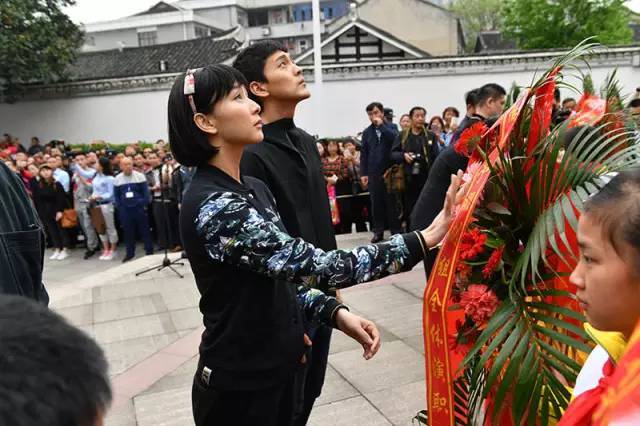 三十集电视剧《向警予》在溆浦开拍!开机仪式中警予学子展风采.