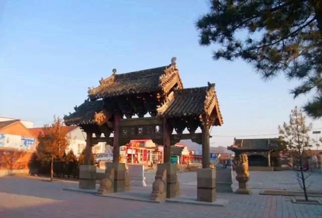 凤山镇位于丰宁县东部,为历代兵家必争之地,是塞外著名古镇.
