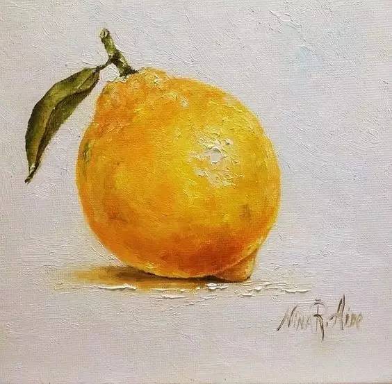 一般画家很少会 以单个水果作为一幅画 却以单个水果 作为油画的主题