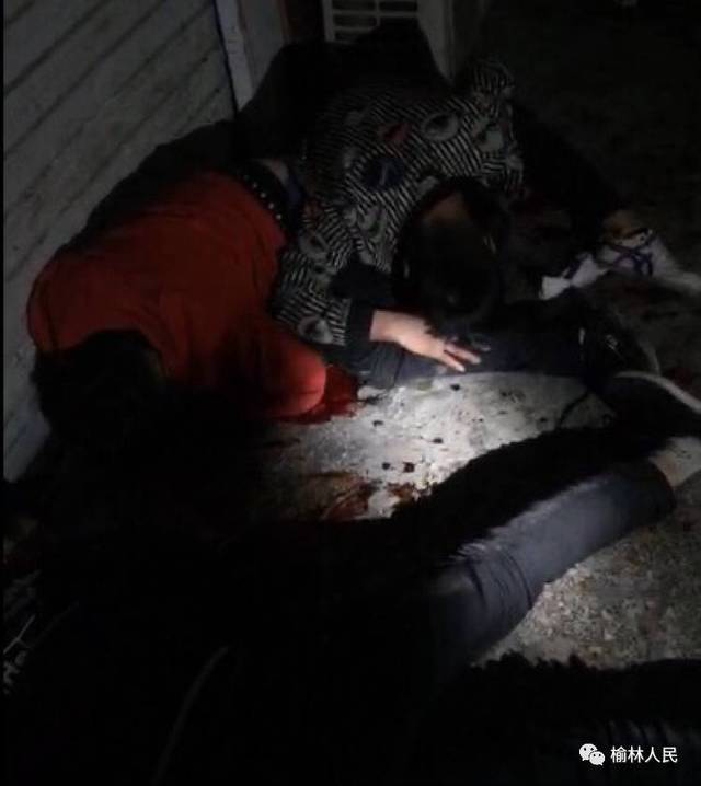 视频|绥德县三名小伙凌晨在酒吧门口被砍倒在地!