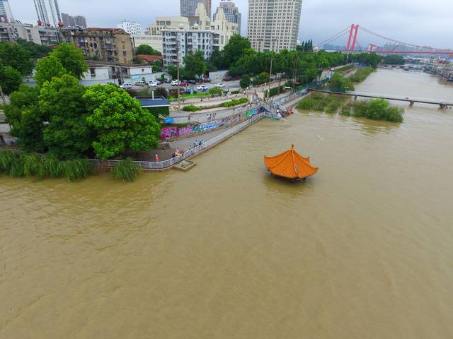 又到雨季,用航拍回忆2016年武汉长江那场洪水