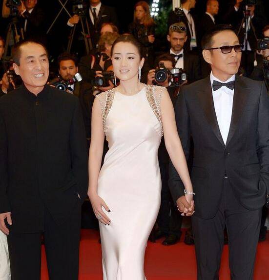 1997年,巩俐担任戛纳电影节主竞赛单元评委,也是第一位入选戛纳评委的