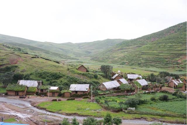 巧家县药山镇洗羊塘村一角