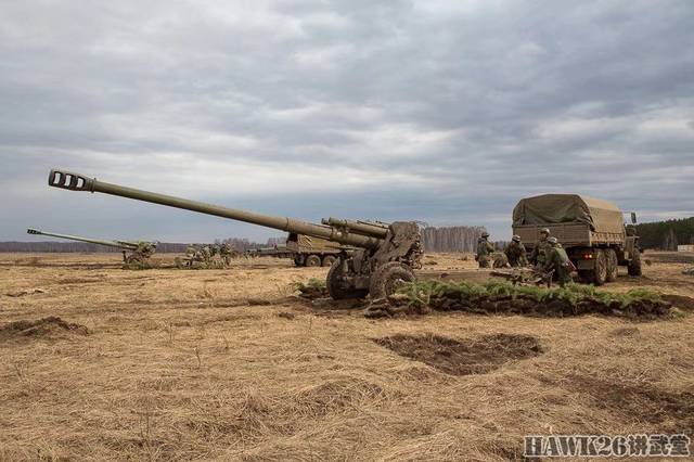 2a65"msta-b"152mm榴弹炮目前是俄军最先进的牵引压制火炮.