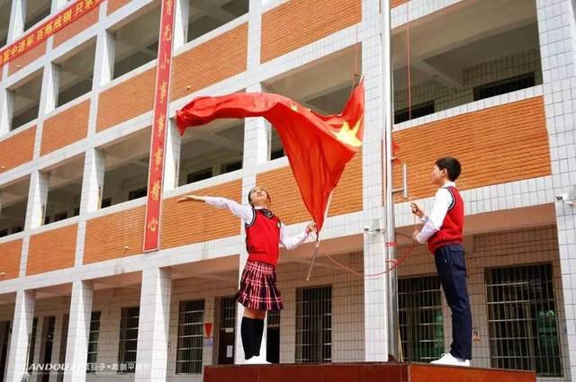 我以幸福致富田--武冈富田学校学生风采与校园风光展示,感动万千学子