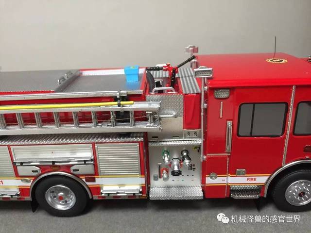 模型界的花样 f4 —— fire 树脂手版消防车模型初感受