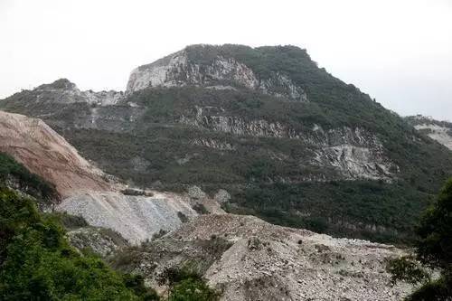 新闻调查 | 国有矿山"分蛋糕"式开采现隐忧,广西贺州大理石矿采矿权