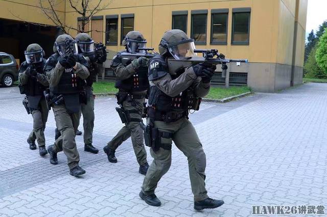 奥地利军警联合演习 模拟发生大规模恐怖袭击