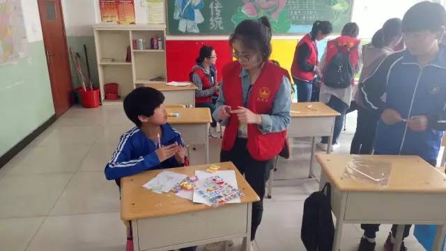 走近聋哑儿童,传递人间真爱--太原市聋人学校第