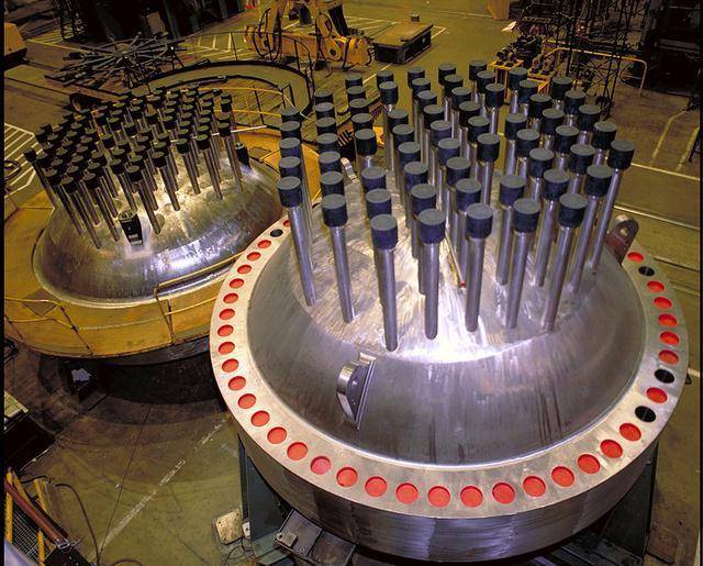 核动力航空母舰的能量之源:压水反应堆