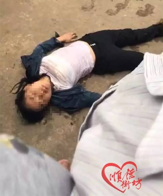 实拍顺德90后女子从德胜大桥坠下(图片 视频)