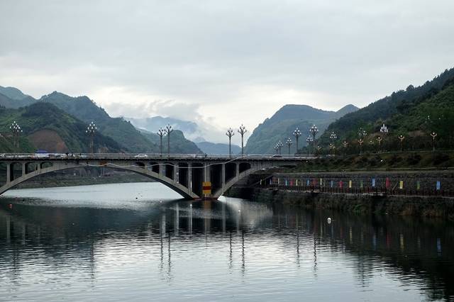 清水江,属于长江水系,从贵州流至湖南的洞庭湖