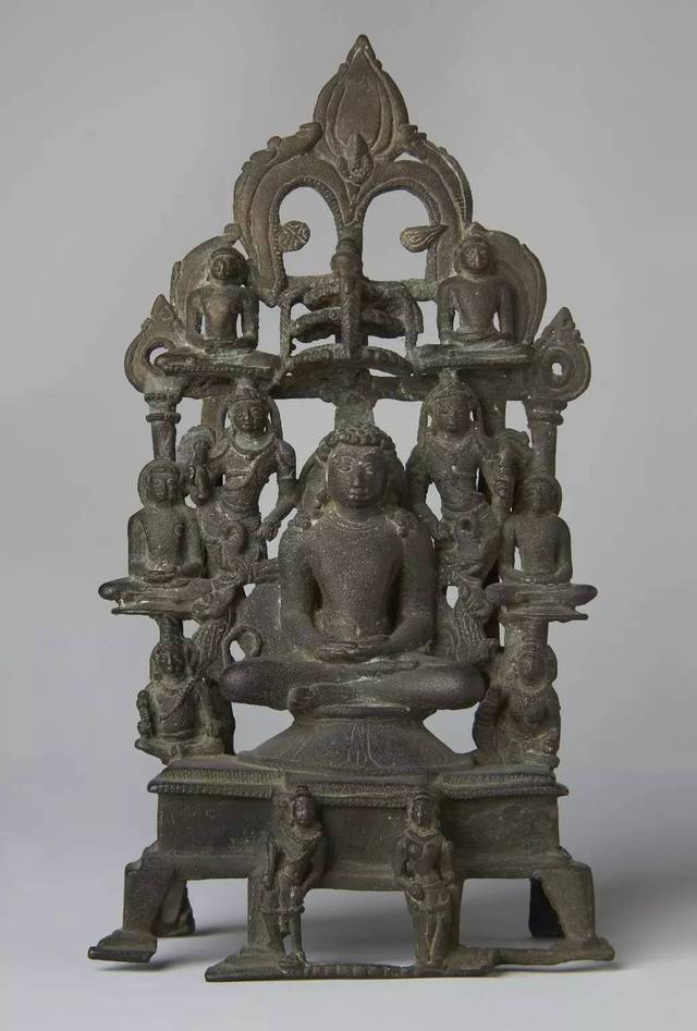 湿婆   萨克蒂(shiva   sakti),14世纪或更早 青铜,9.8 x 7.6厘米