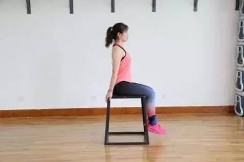 做单关节屈伸动作,注意膝盖不可过伸) (最后15度关节角度伸膝练习
