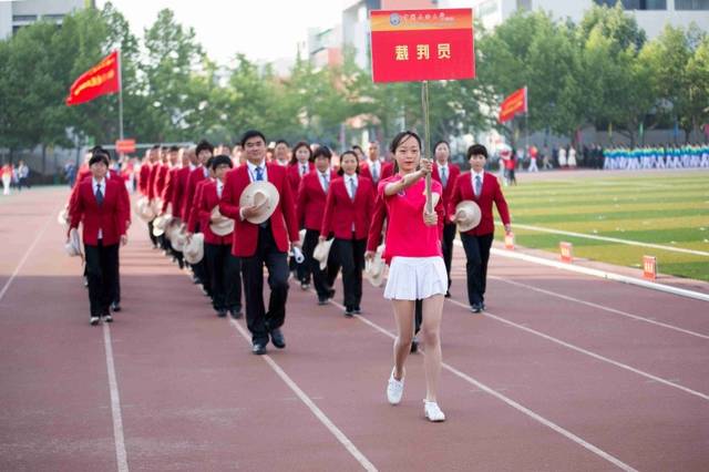 石大运动会举牌女神来袭!你准备好了吗?