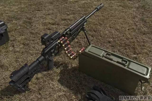 这是俄罗斯新研制的"nezabudko"霰弹机枪,采用弹链供弹,一次打个爽!
