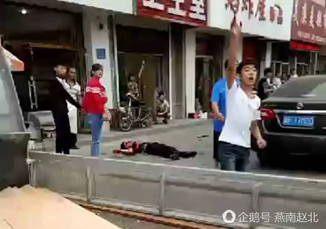 保定学校门前惨案,一人被杀身亡!