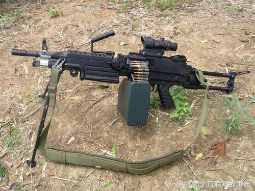 枪火28，M249军用轻机枪，美国步兵最常用的压制性武器