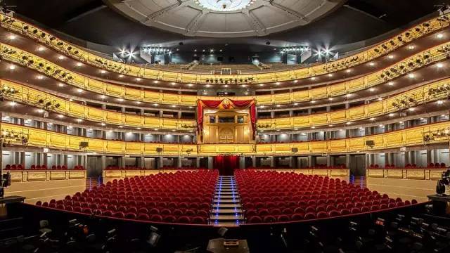 马德里皇家歌剧院正式推出中文游览路线