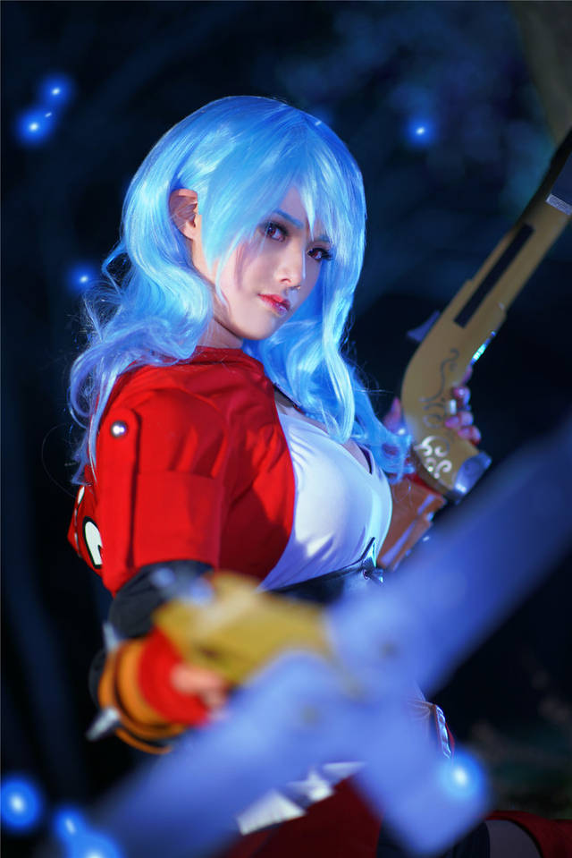 疯味英雄蕾娜斯及乌拉cosplay