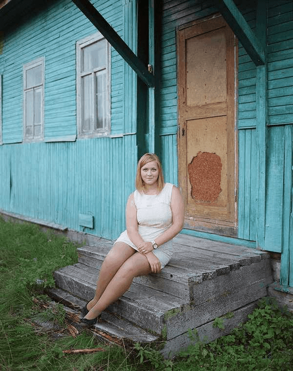 真实的俄罗斯农村 女多男少最怕有陌生男性到访