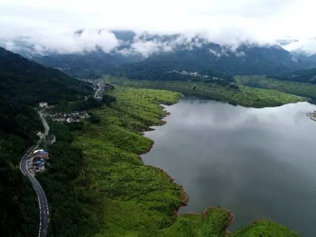 瓦屋山最美公路已全线通车,去"最美桌山"不用绕道!